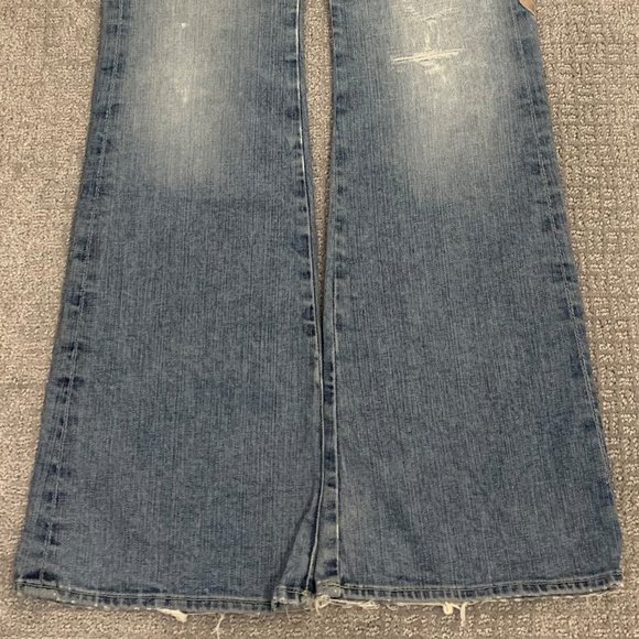 GUC Distressed Faded Guess Embroidered Bird Jeans - Picture 3 of 10